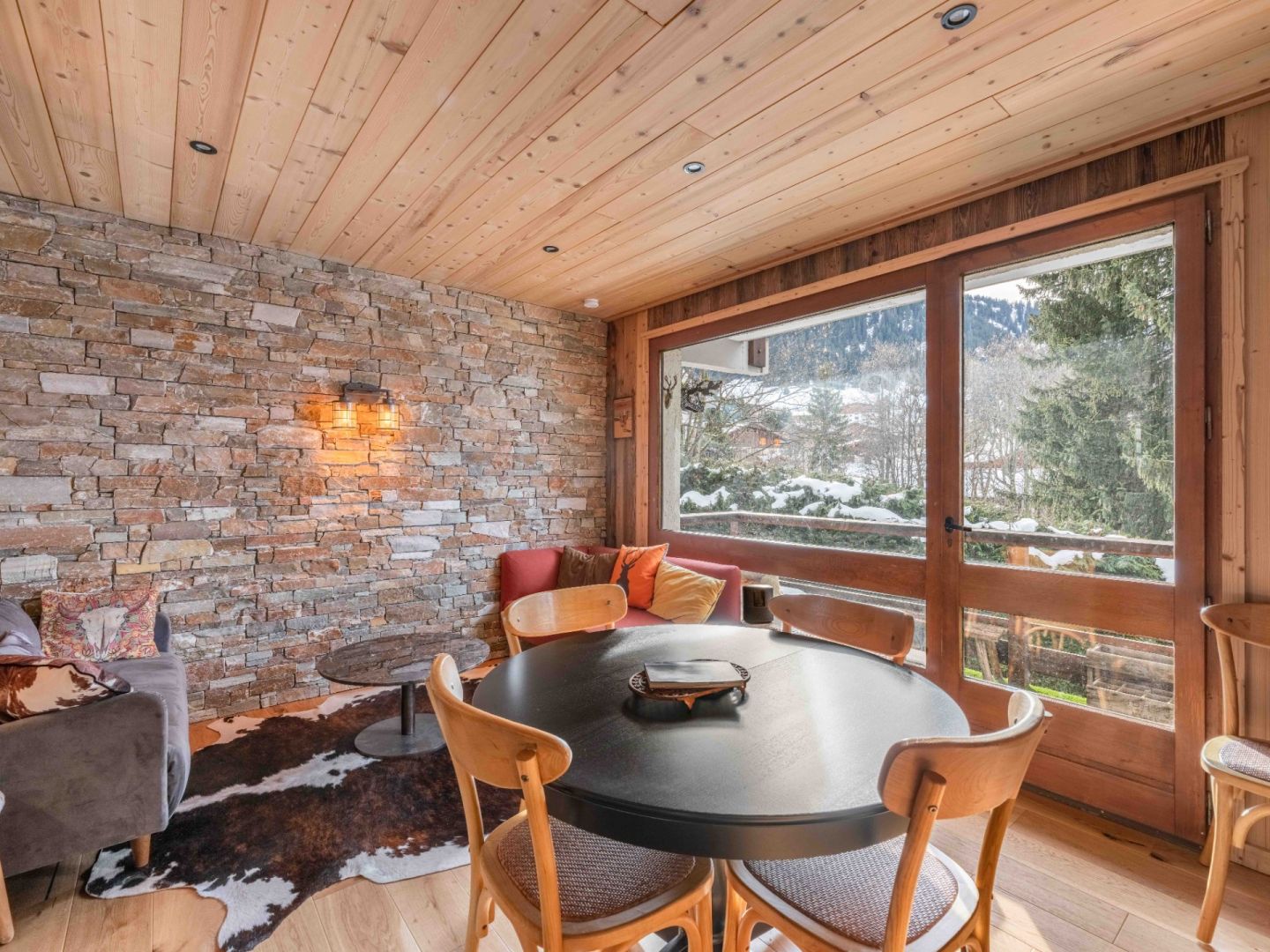 Megève, Evasion Mont-Blanc apartment for sale - Megève | Exceptional 3-Bedroom Apartment with North-west-facing Balcony - gallery image 3